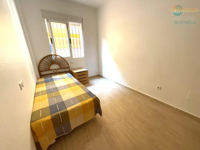 Triplex en bahia con amplias terrazas y plaza de parking — 24