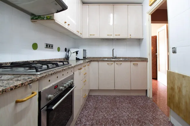 CENTRICO , SOLEADO, 3 DORMITORIOS, ASCENSOR. — 10