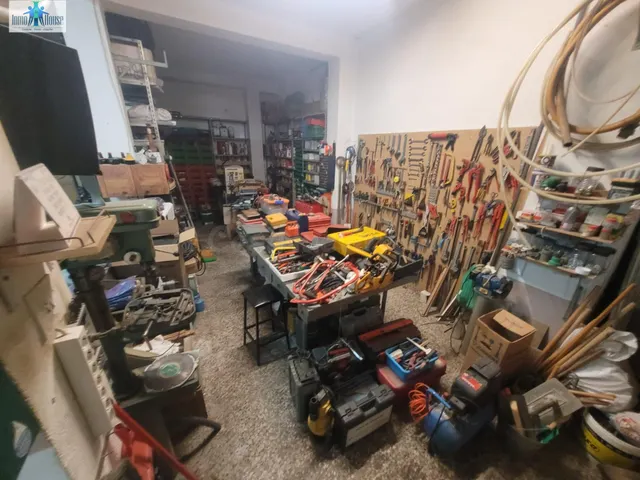 SE VENDE LOCAL CON VADO — 3