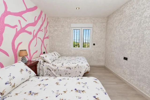 Casa reformada con piscina en parcela de 2.500 m2 (urbano y rústico) — 33