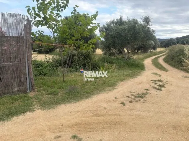 Calonge | Terreno rústico de 4.646 m2 con pozo legalizado y  - foto 2