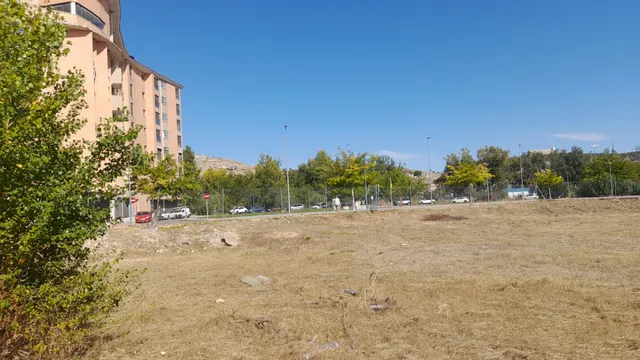 Dos terrenos en venta en Casta Álvarez. Calatayud — 2