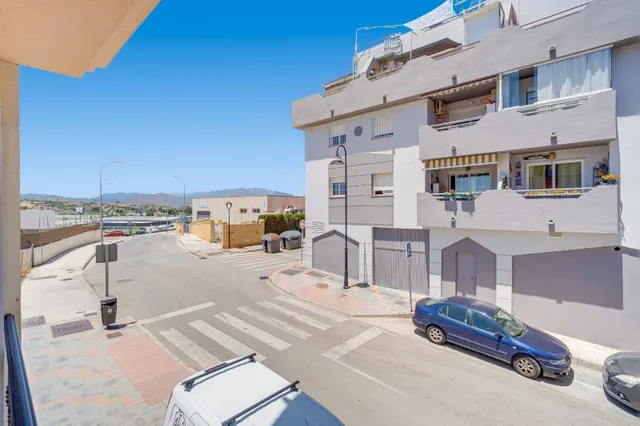 Piso de 2 dormitorios con terraza y garaje en las lagunas de Mijas — 15