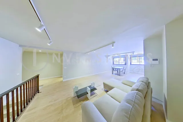 Oficina 3 habitaciones 140m² en venta - La Nova Esquerra de  - foto 4