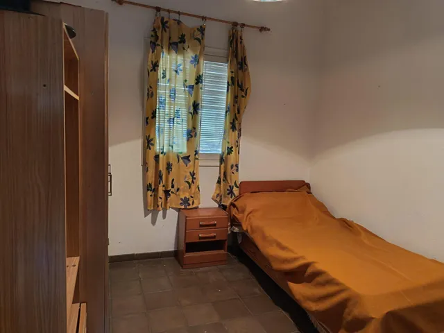 SE VENDE PISO EN MUY BUENA ZONA, A 5 MINUTOS DE LA PLAYA, CON TODOS LOS SERVICIOS A MANO — 21