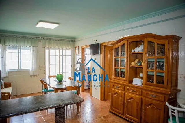 *595.000€* inmobiliaria la mancha vende casa en el barrio de san pablo de Albacete — 20