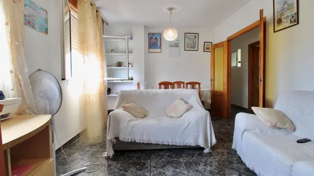 Piso de 3 dormitorios para reformar en el Bulevar Ciudad de Vícar, Las Cabañuelas — 5