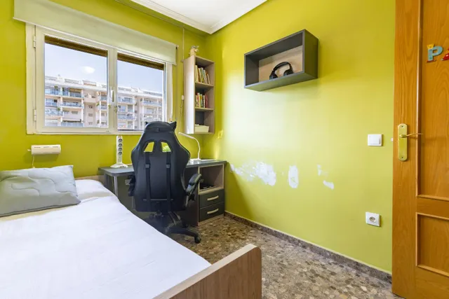 VIVIENDA CON PISCINA, PLAZA DE GARAJE Y TRASTERO — 41