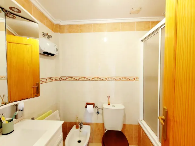 ADOSADO DE 4 DORMITORIOS Y 2 BAÑOS EN CIUDAD QUESADA (ALICANTE) — 20