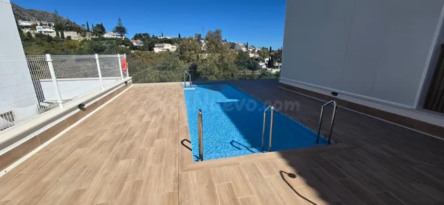 Piso nuevo 2 habitaciones, terraza y piscina opción garaje y