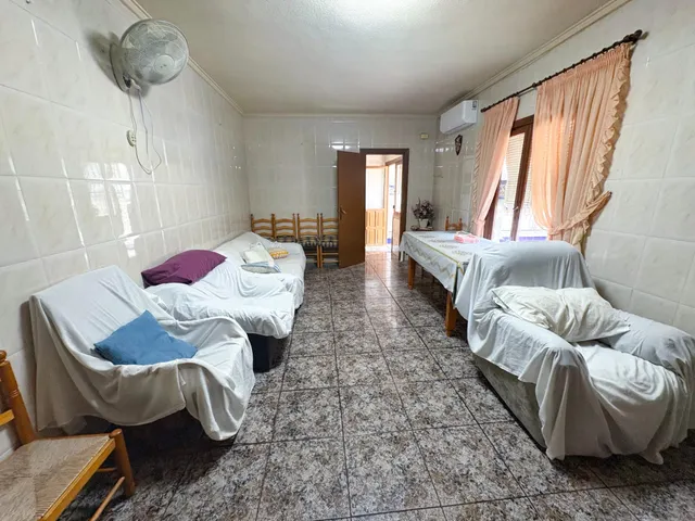 Casa con gran potencial y parcela de 225 m2 en el centro de Los Montesinos — 24