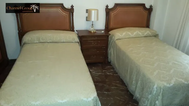 SE VENDE CASA SEÑORIAL UBICADA EN PLENO CENTRO CON EXCELENTES VISTAS — 15