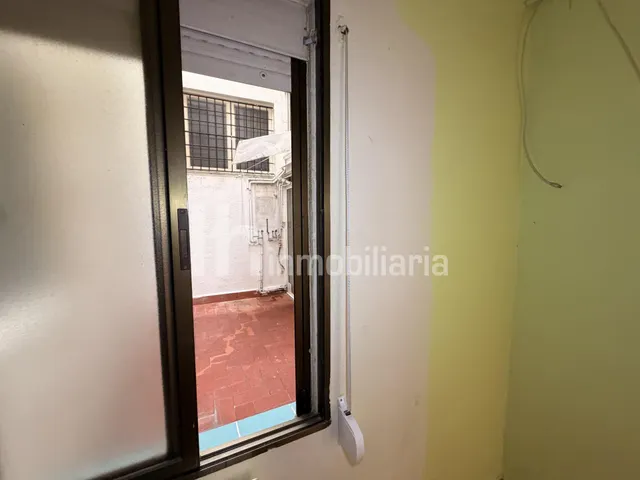 Calle ROMANÍ, amplio y luminoso — 17