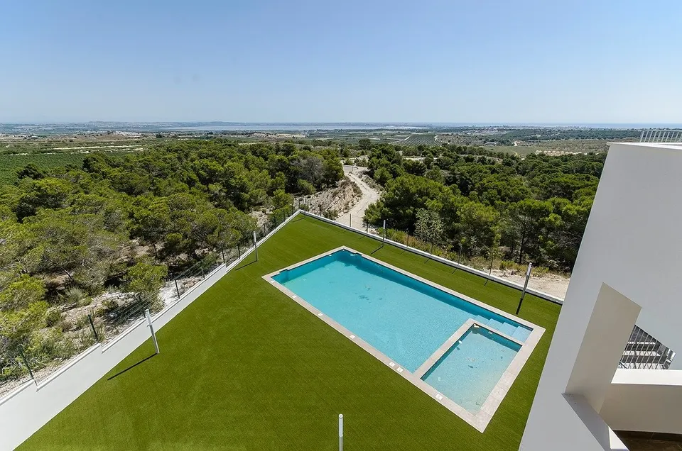 BUNGALOWS DE NUEVA CONSTRUCCIÓN EN SAN MIGUEL DE SALINAS