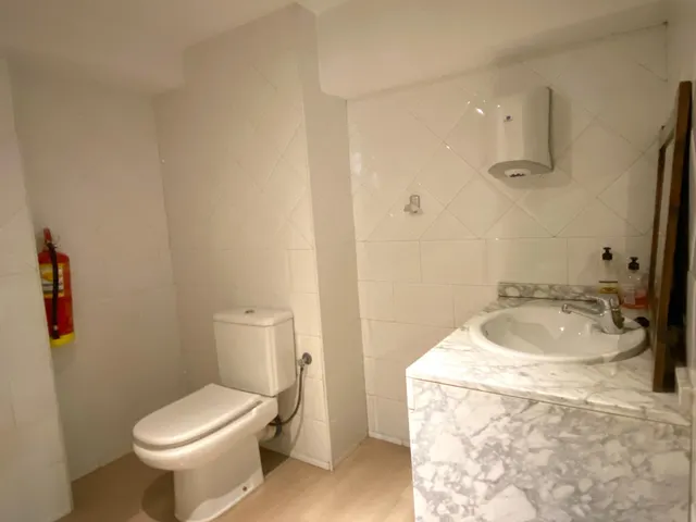 Clínica con licencia sanitaria en Avenida de Andalucía, RESIDENCIAL LAS ADORATRICES — 25