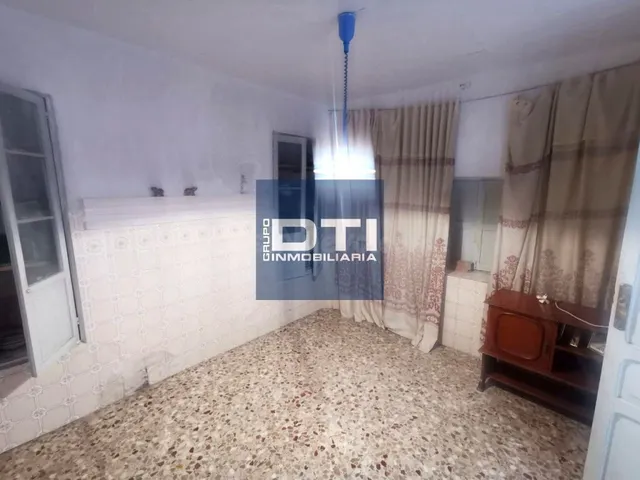 Casa en venta en Balazote de 200 m² con patio, 3 dormitorios - foto 3
