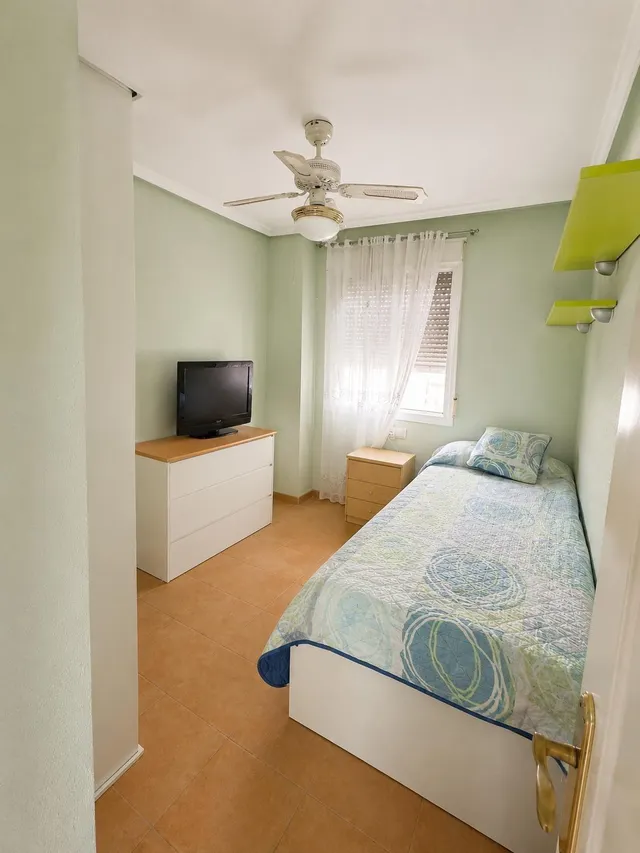 FANTASTICO CHALET ADOSADO CON PISCINA COMUNITARIA, IDEAL PARA VIVIR TODO EL AÑO — 13
