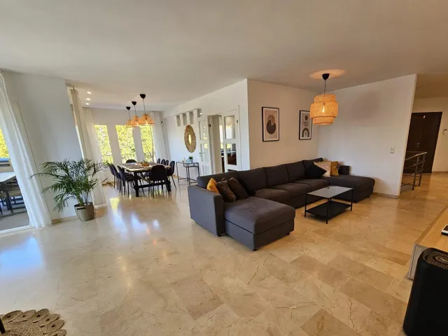 Chalet Independiente de Lujo en Benalmádena – Privacidad, Naturaleza y Vistas al Mar — 10