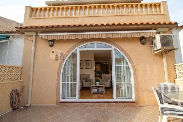 FANTASTICA VIVIENDA TIPO DUPLEX TOTALMENTE REFORMADA, IDEAL  - foto 2