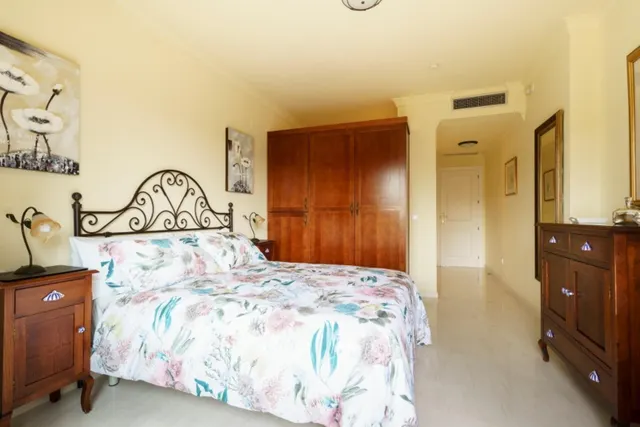 Ático con terraza privada de 142 m2 en La Cartuja del Golf — 13
