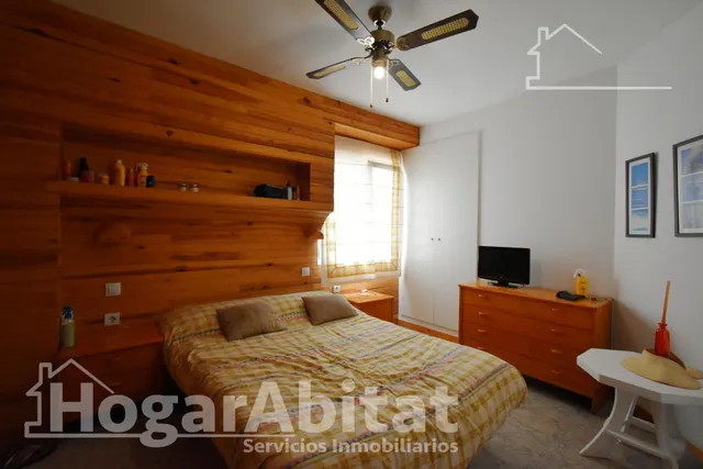 REFORMADO, ACOGEDOR CON TERRAZA EN PRIMERA LÍNEA DE PLAYA — 9