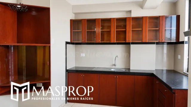 DEPARTAMENTO EN ALQUILER – LAS PEAÑAS, POCOLLAY - foto 2