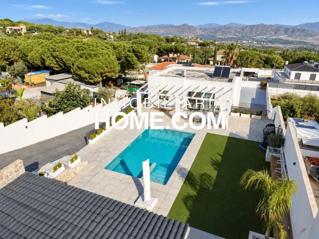 Chalet independiente de diseño moderno con 5 dormitorios, piscina, gran parcela y vistas despejadas en Pinos de Alhaurín — 7