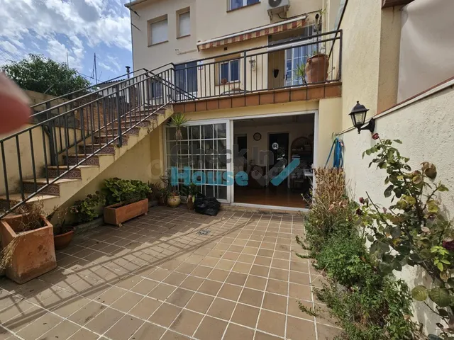 Adosada en Venta en Llagostera Girona