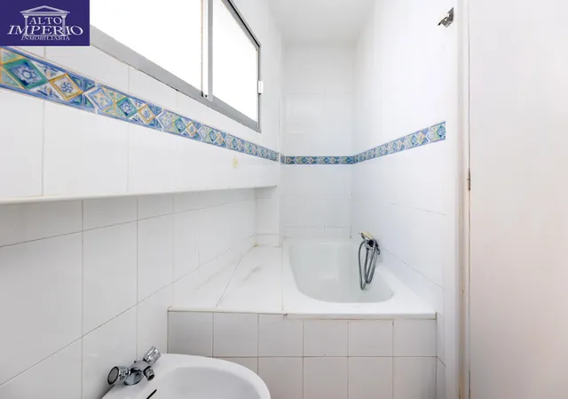 ☀️ Luz, balcón y ubicación: una oportunidad única en Acera de San Ildefonso — 25