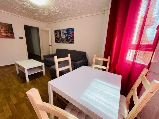 piso de 4 habitaciones , cerca aeropuerto