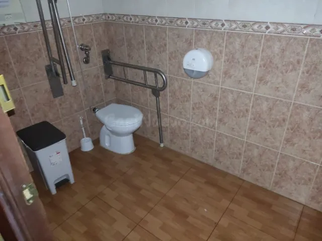 Local comercial 174m² en venta - Sevilla Este - foto 3