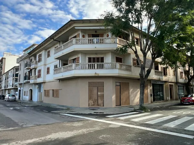 EXCLUSIVA VIVIENDA A ESTRENAR DE DISEÑO MODERNO — 9