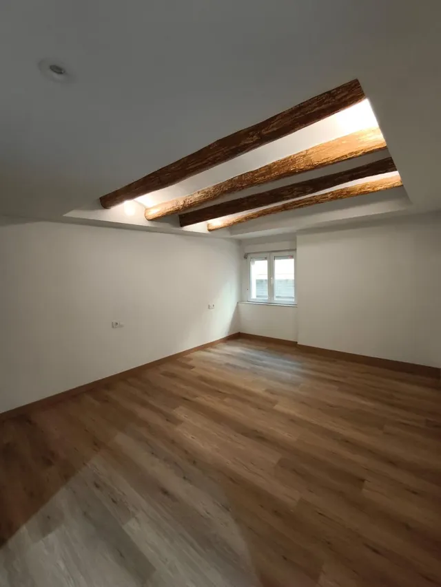 Exclusiva casa de pueblo completamente rehabilitada con piscina interior, terraza y parking en el centro de el Vendrell — 42