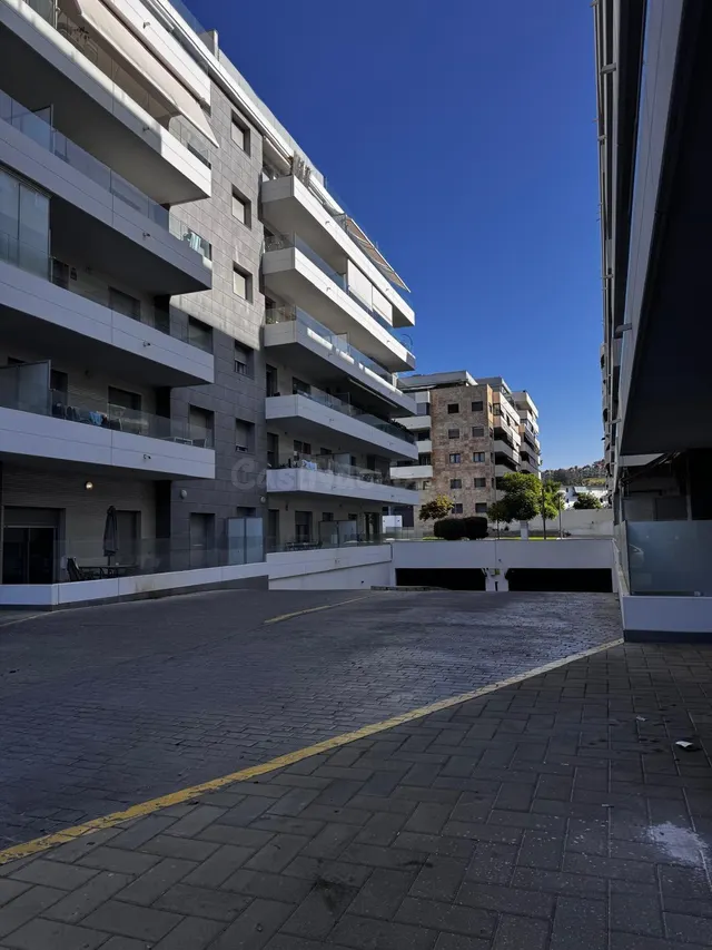 Seminuevo apartamento en la urbanización guadaiza — 20
