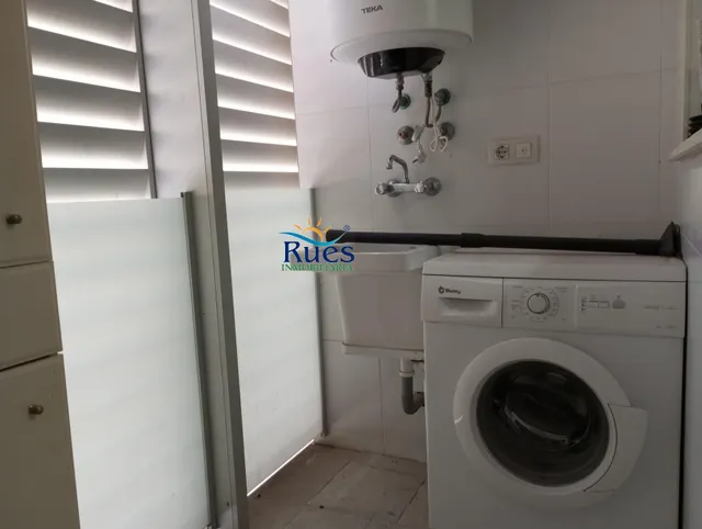 UBICADO EN ENTORNO RESIDENCIAL Y ZONA RELAJADA DE FÁCIL Y CÓMODO ACCESO — 13