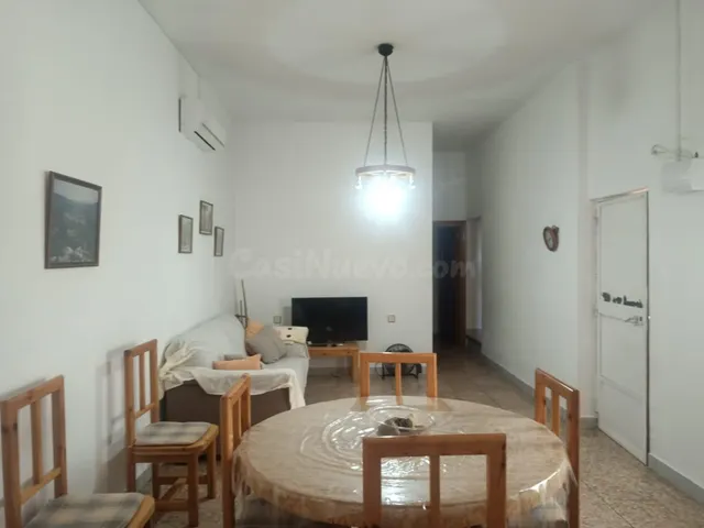 CHALET CON TERRAZA Y ZONA COMUNITARIA A SOLO 4 MINUTOS DE AL - foto 4