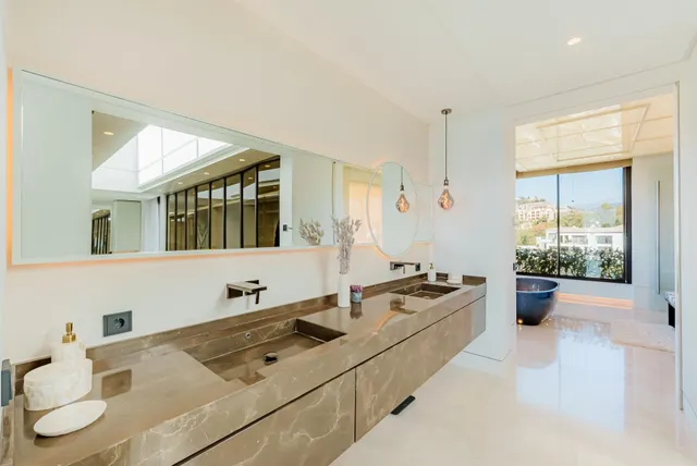 VILLA DE LUJO EN URBANIZACIÓN LA QUINTA, BENAHAVIS — 30