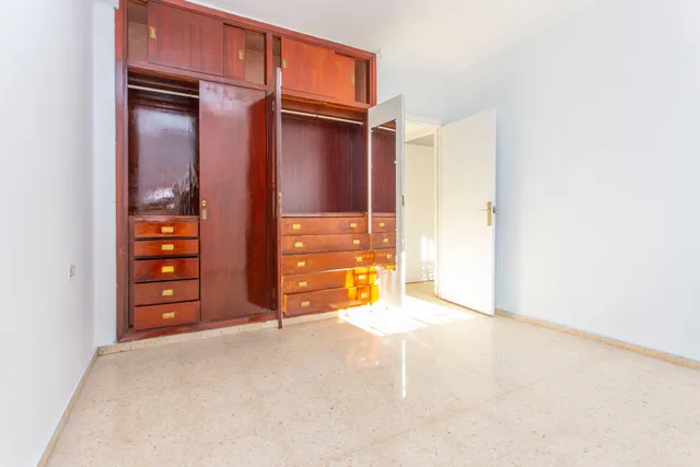 Se vende piso zona los marianistas — 13