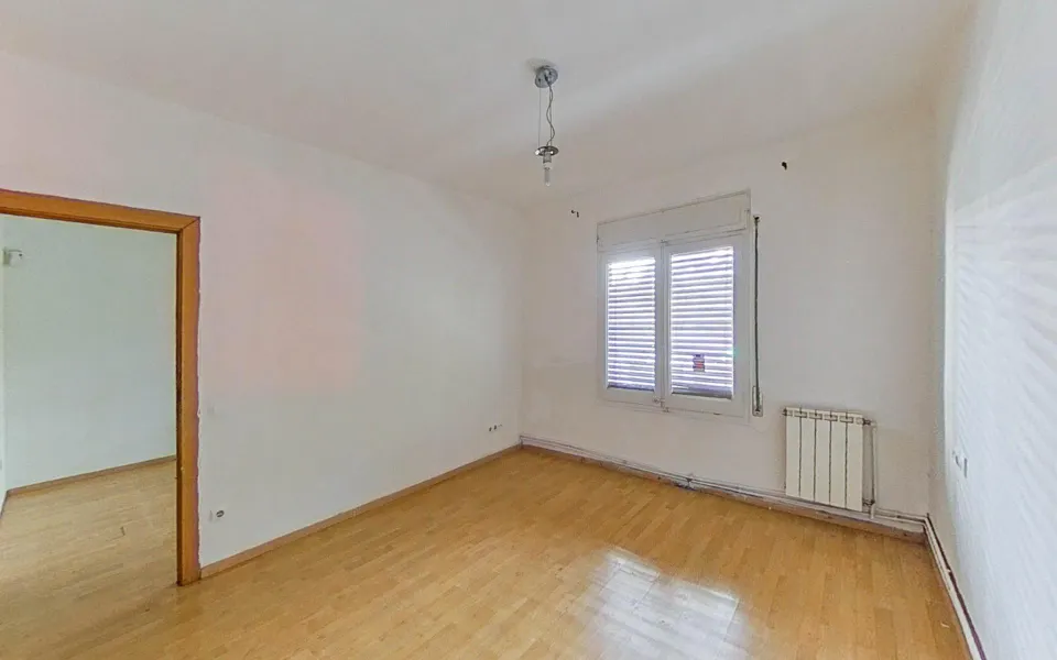 SE VENDE PISO EN BARCELONA, ZONA BON PASTOR