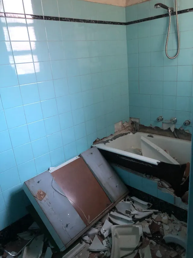 EDIFICIO EN VENTA EN MANRESA — 28