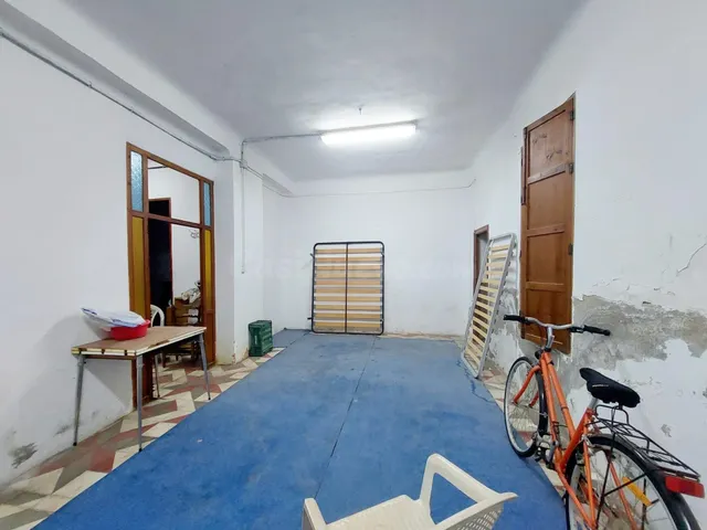 Casa de dos plantas en Beniajan