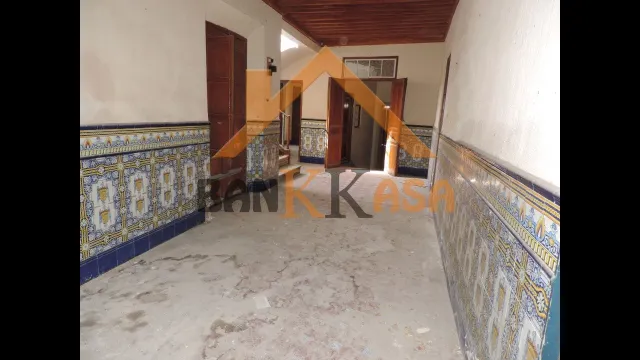 SE VENDE CASA ANTIGUA EN BERJA ZONA MERCADO DE ABASTOS — 41