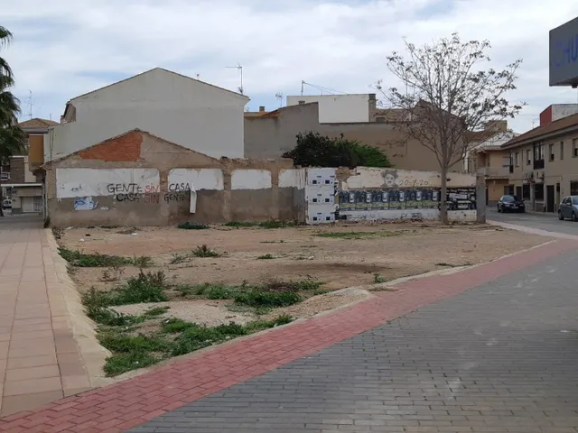 PARCELA  PARA APARTAMENTOS EN LOS ALCÁZARES — 10