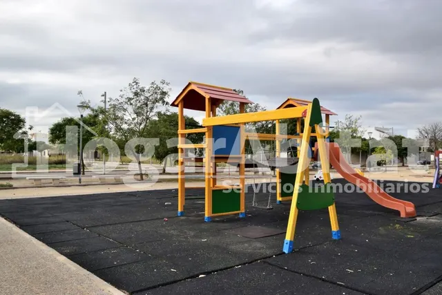 TERRENO URBANO junto Av. Espioca — 13