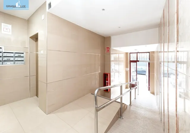 En Venta Piso de 4 dormitorios con ascensor, ideal para reformar a tu gusto. — 20