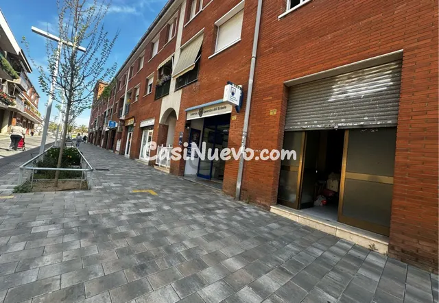 LOCAL MUY CÉNTRICO, SITUADO A DOS MINUTOS DEL MERCADO - foto 2