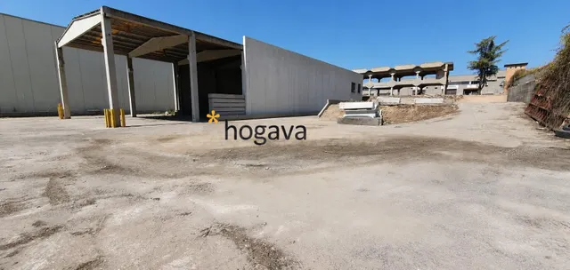 SOLAR Y NAVE INDUSTRIAL EN VENTA