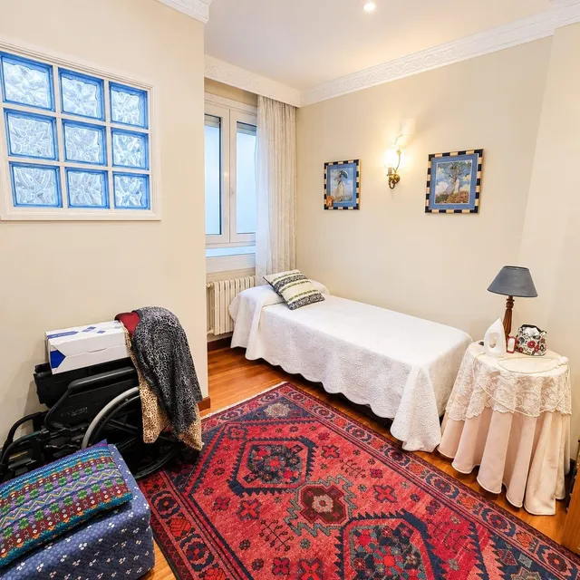 Inmobiliaria indautxu vende en doctor areilza piso exterior con terraza — 7