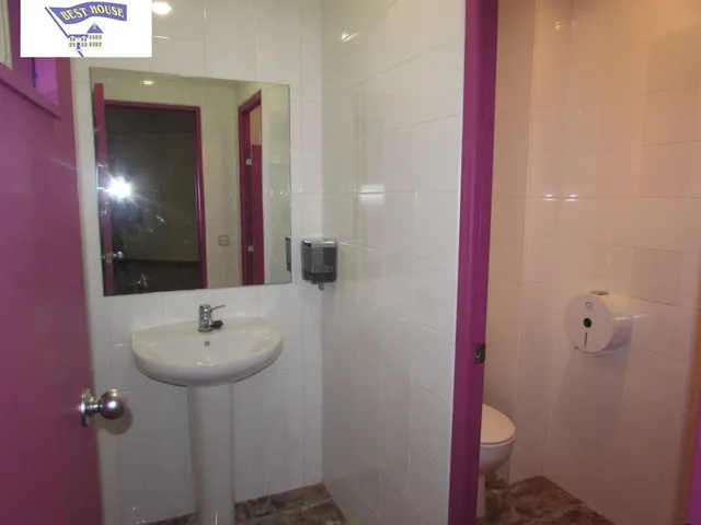 LOCAL EN  VENTA ZONA FERIA — 8