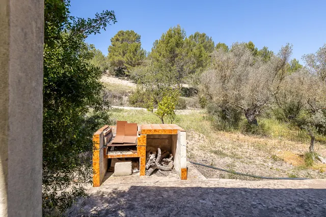 SE VENDE FANTASTICA FINCA RÚSTICA CON 35.000M2 DE TERRENO EN CALVIÀ — 44